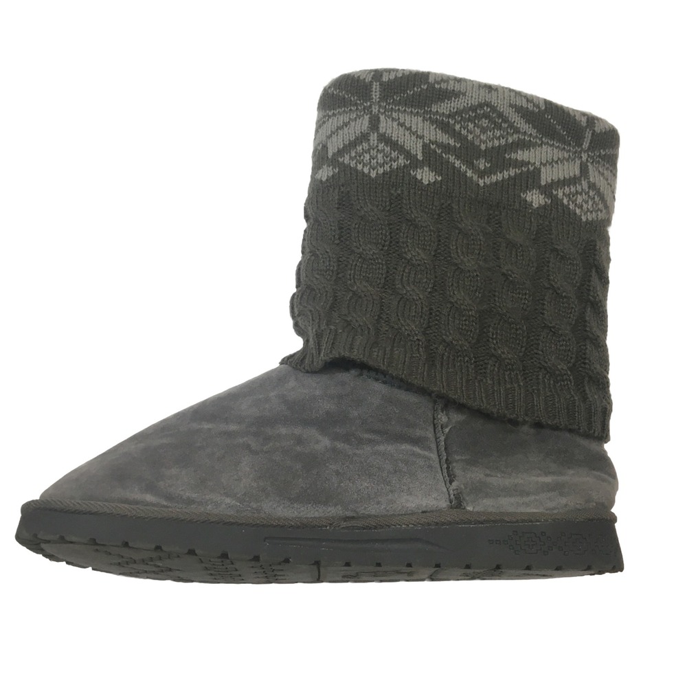 Muk Luks Woman's Snow Boots Size 10 Gray Sweater Like Boots